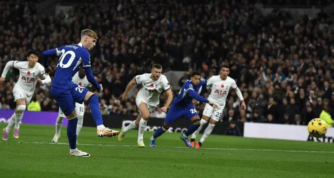 爆冷！凯尔特人138-129击败魔术，霍华德空砍30分难救主（冷门！凯尔特人138-129力擒魔术，霍华德轰30分仍难挽败局）