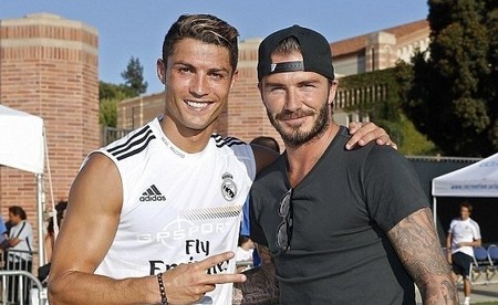 阿斯：皇马决定将圣地亚哥-伯纳乌球场简化命名为伯纳乌球场（阿斯：皇马决定将圣地亚哥-伯纳乌简化为伯纳乌球场）