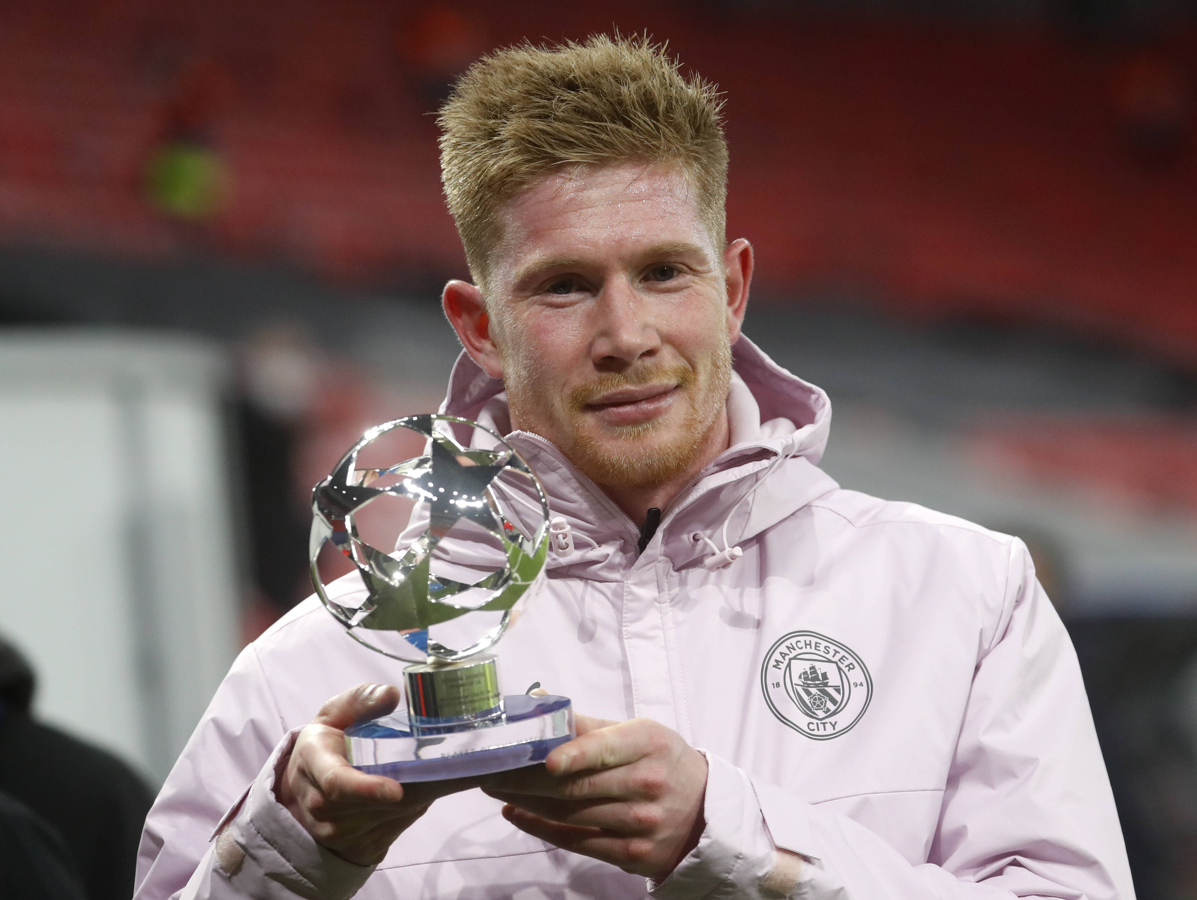 罗马诺：斯洛特在队内的权威不降反升，他需要萨拉赫主动道歉（罗马诺：斯洛特队内威信不降反升，正要求萨拉赫主动致歉）